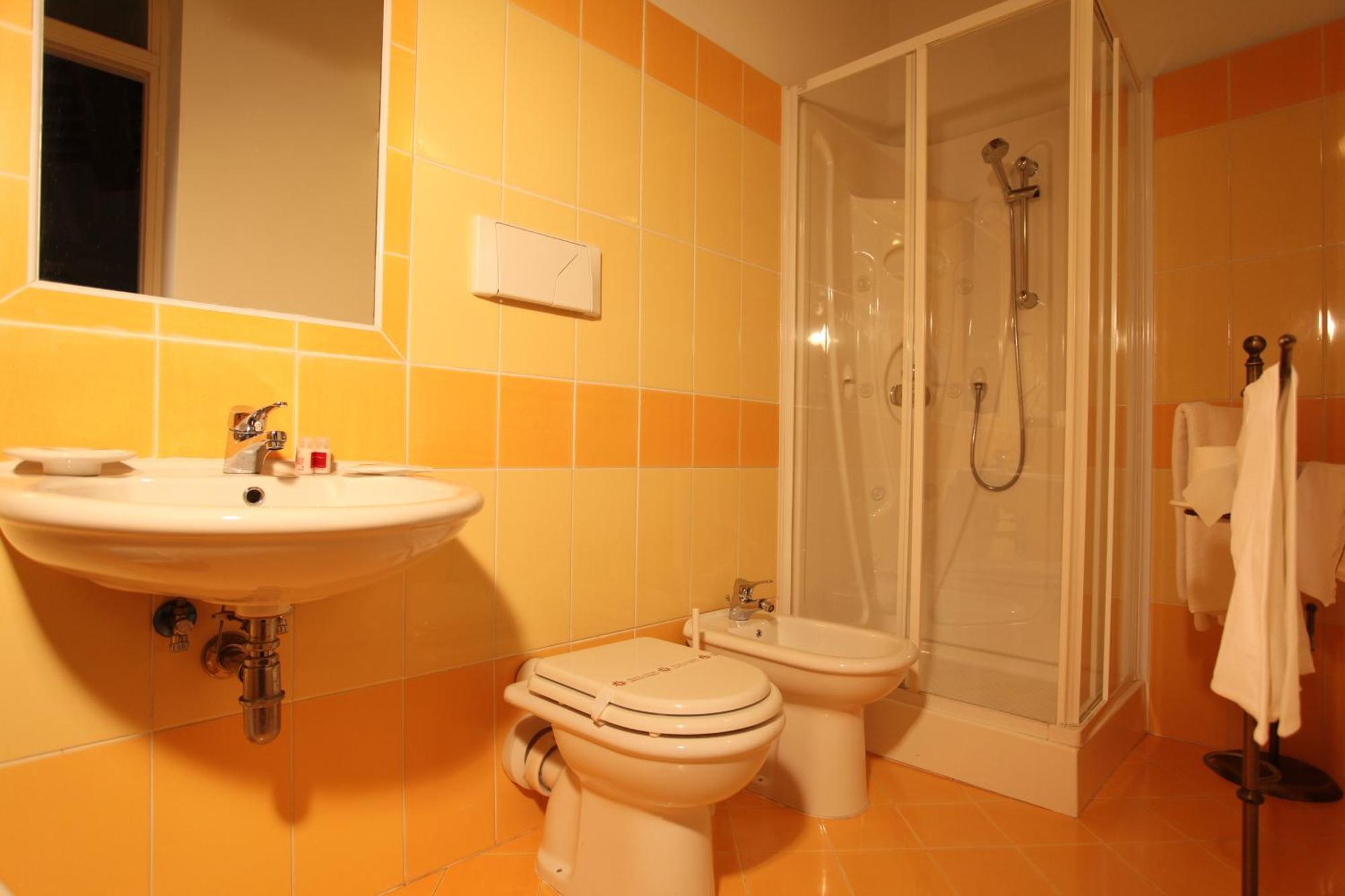Il Ristoro Del Viandante Hotell Offagna Rum bild