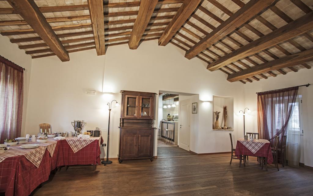 Il Ristoro Del Viandante Hotell Offagna Exteriör bild