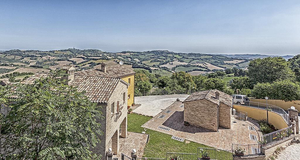 Il Ristoro Del Viandante Hotell Offagna Exteriör bild